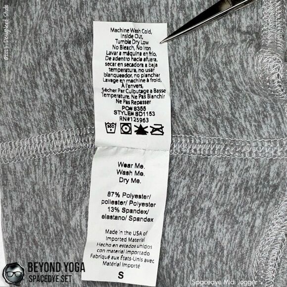 BEYOND YOGA SPACEDYE SET: FEATHERWEIGHT LONG SLEEVE T + MIDI JOGGERS SILVER MIST - Picture 12 of 14